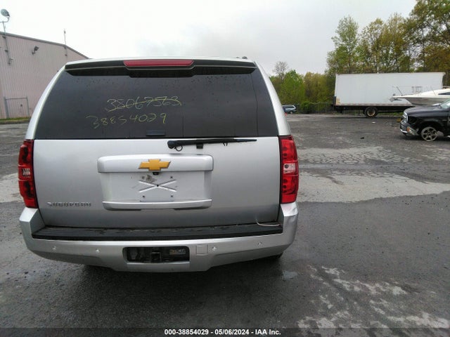 Chevrolet Suburban 1500 Ls 2014 1GNSKHE77ER139124 Image 16