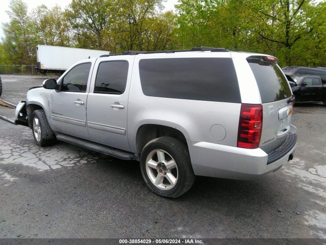 Chevrolet Suburban 1500 Ls 2014 1GNSKHE77ER139124 Image 3
