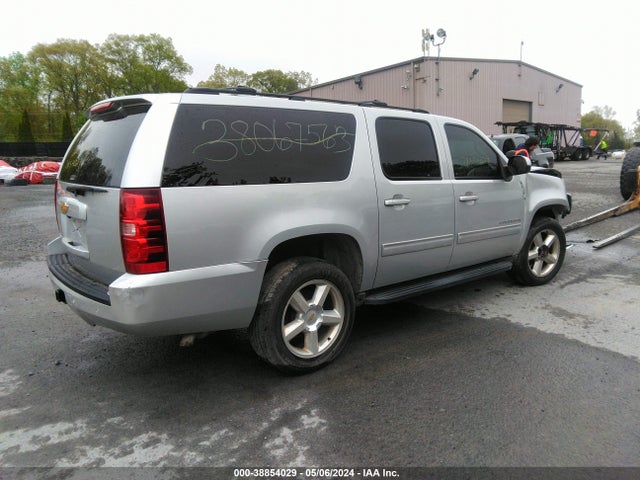 Chevrolet Suburban 1500 Ls 2014 1GNSKHE77ER139124 Image 4