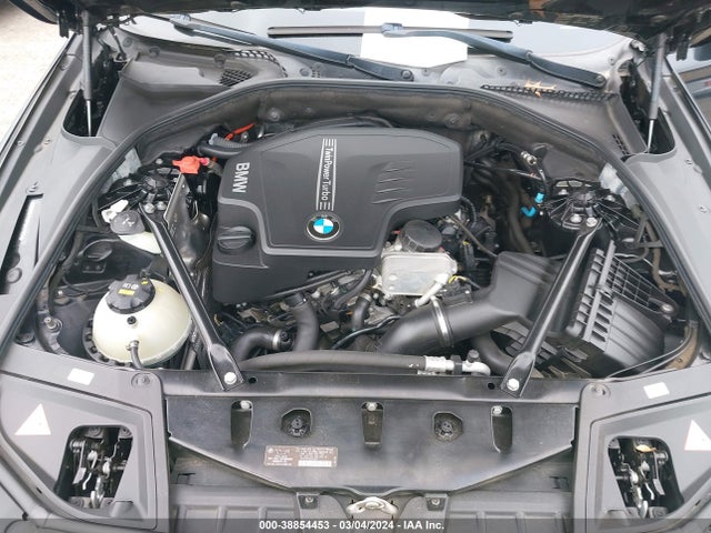 WBA5A7C52FD627929 BMW 528i Xdrive