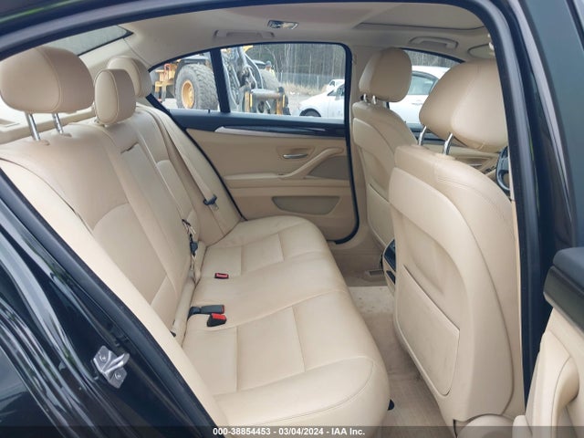 BMW 528i Xdrive 2015 WBA5A7C52FD627929 Image 8