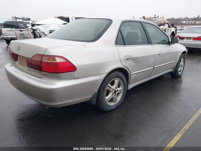1999 HONDA ACCORD EX V6 VIN: 1HGCG1659XA009853