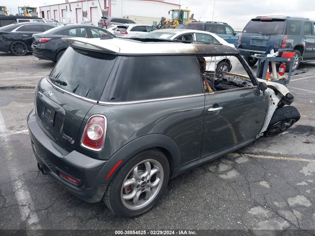 2011 MINI COOPER S WMWSV3C5XBTY12455 Photo 3