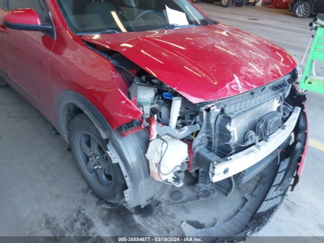 KNDCB3LC9H5099141 KIA NIRO LX