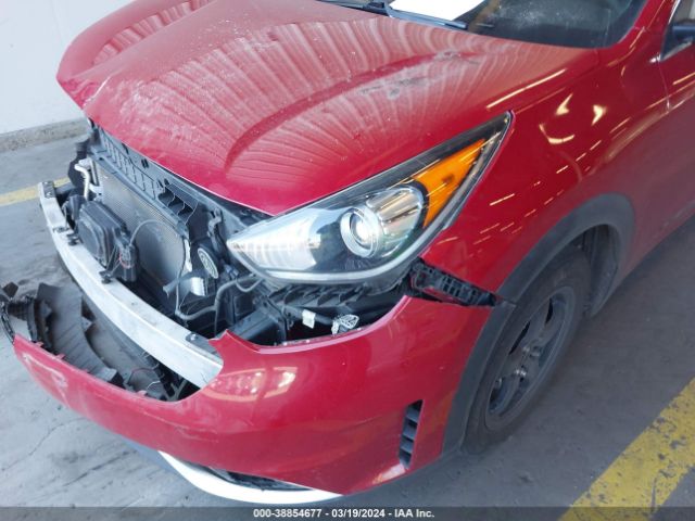 KNDCB3LC9H5099141 KIA NIRO LX
