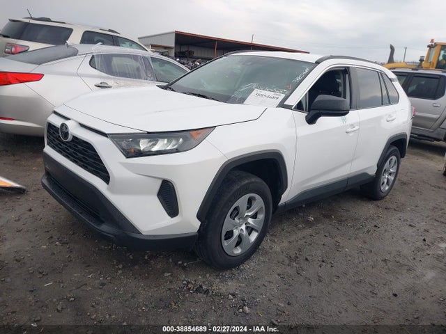 Toyota RAV4 LE 2021 2T3H1RFV1MC131903 Image 2