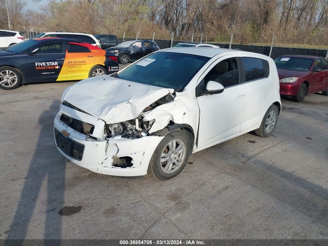 Chevrolet Sonic Lt Auto 2016 1G1JC6SH7G4119208 Image 2