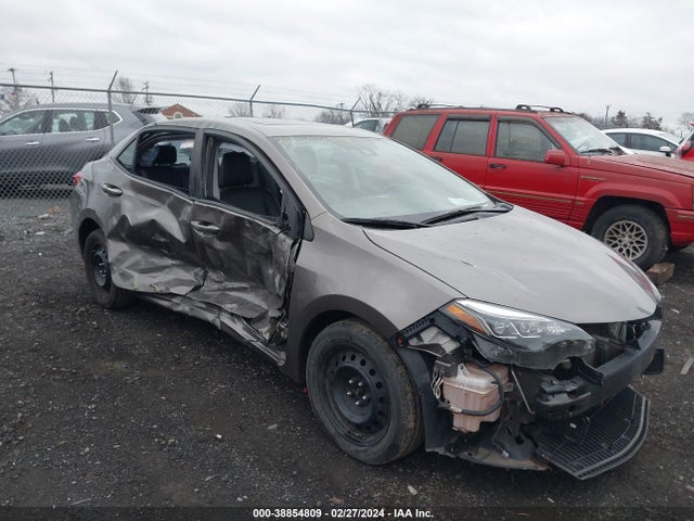 Toyota Corolla Xle 2019 2T1BURHE1KC203201 Image 1