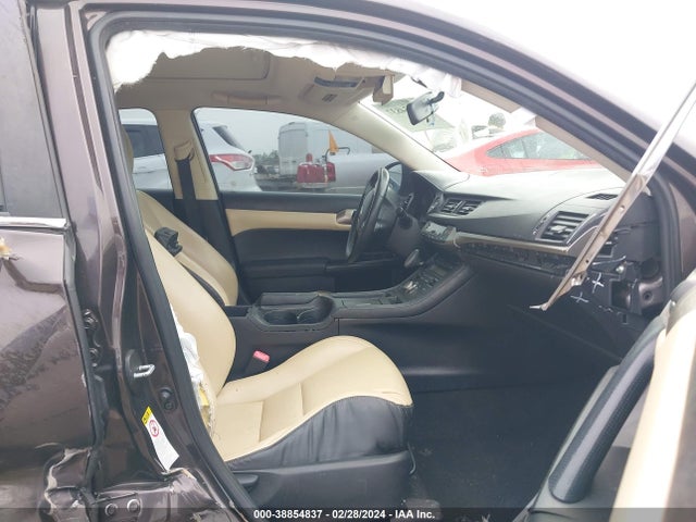 JTHKD5BHXE2188775 Lexus CT 200H