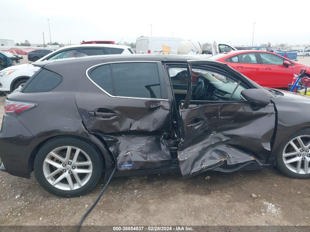 JTHKD5BHXE2188775 Lexus CT 200H