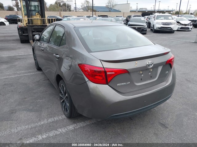 Toyota COROLLA SE 2018 2T1BURHE5JC010841 Image 3