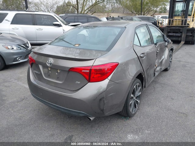 Toyota COROLLA SE 2018 2T1BURHE5JC010841 Image 4