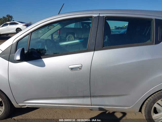 Chevrolet Spark 1lt Auto 2014 KL8CD6S90EC487232 Image 13