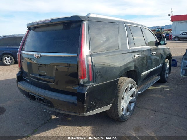 1GYS3BKJXJR374804 Cadillac Escalade Luxury