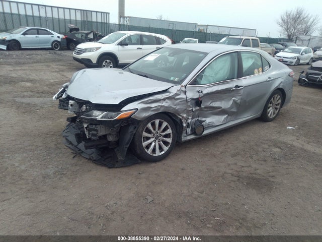 Toyota CAMRY LE 2020 4T1C11AK4LU872223 Image 2