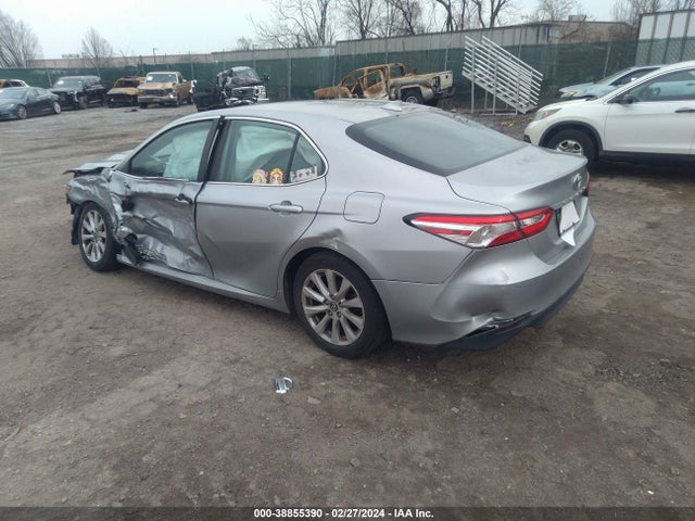 Toyota CAMRY LE 2020 4T1C11AK4LU872223 Image 3