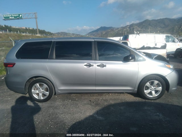 Toyota Sienna L 7 Passenger 2017 5TDZZ3DC2HS869422 Image 13