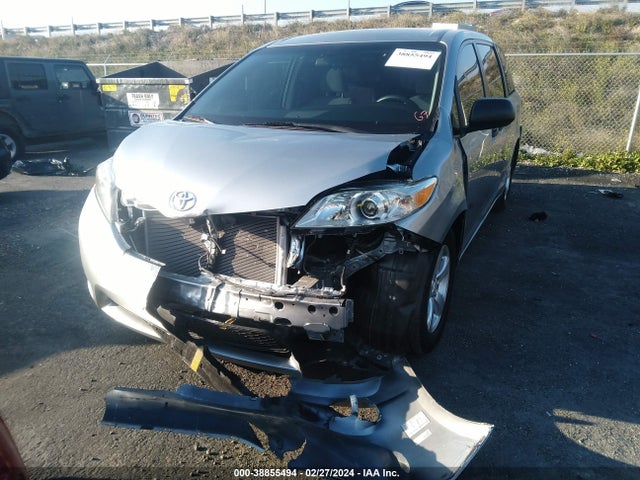 Toyota Sienna L 7 Passenger 2017 5TDZZ3DC2HS869422 Image 6