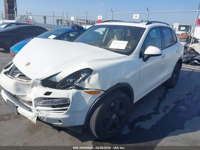 2011 PORSCHE CAYENNE WP1AA2A27BLA05998 Photo 1