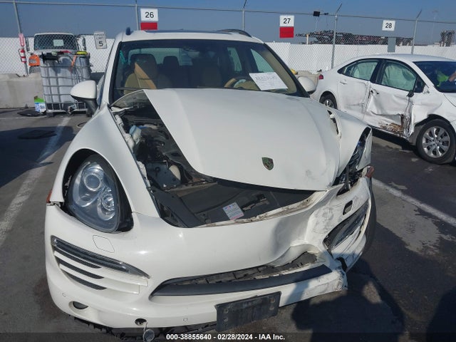 2011 PORSCHE CAYENNE WP1AA2A27BLA05998 Photo 5