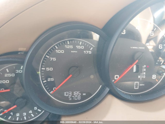 2011 PORSCHE CAYENNE WP1AA2A27BLA05998 Photo 6