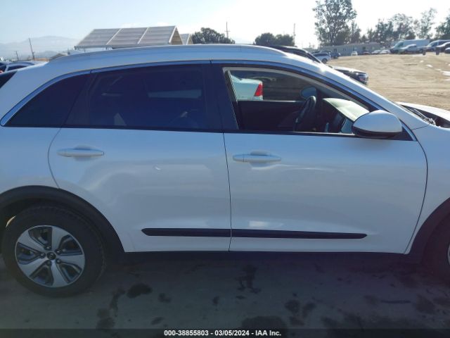 KNDCB3LC5L5432931 KIA NIRO LX