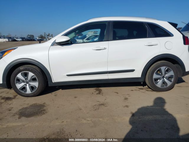 KNDCB3LC5L5432931 KIA NIRO LX