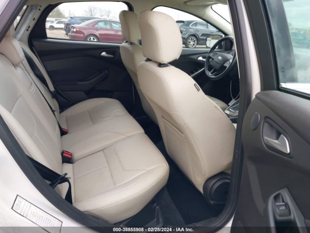 1FADP3N25GL222976 Ford Focus Titanium