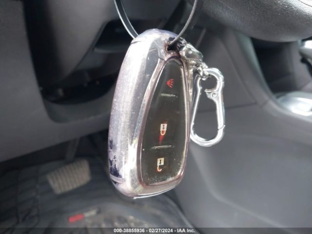 3GNAXKEV7KS525155 Chevrolet EQUINOX LT