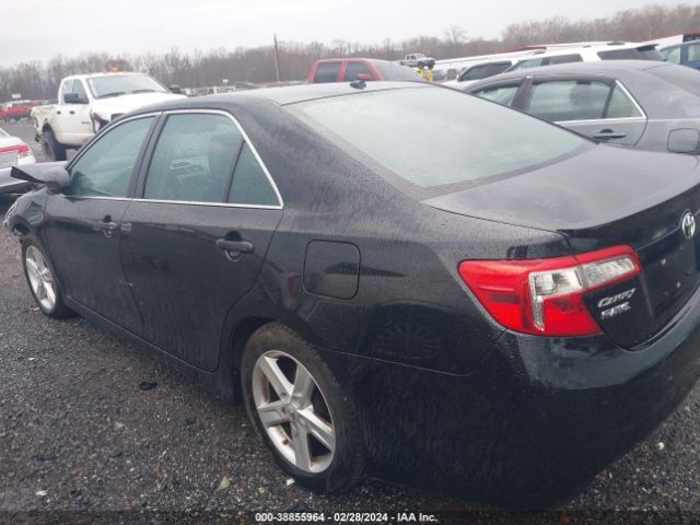 4T1BF1FK1EU305735 Toyota CAMRY SE