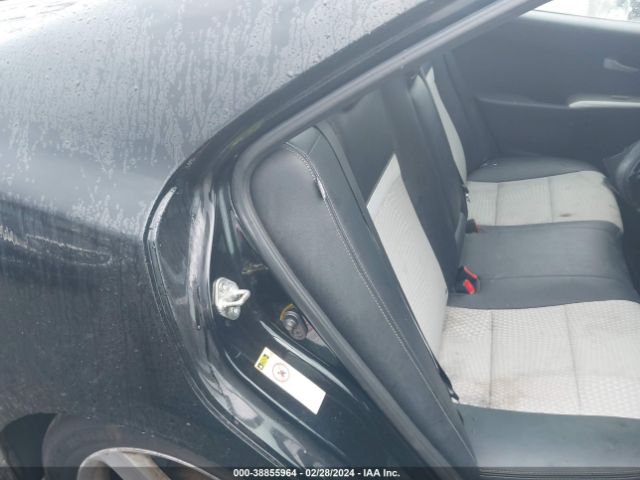 4T1BF1FK1EU305735 Toyota CAMRY SE