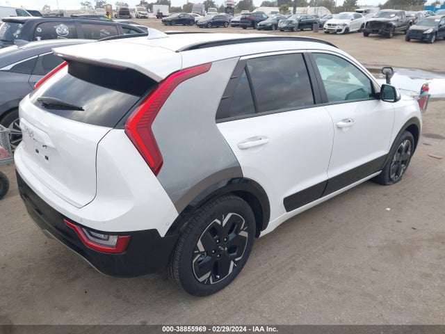 KIA Niro Ev Wave 2023 KNDCT3L17P5035318 Image 4