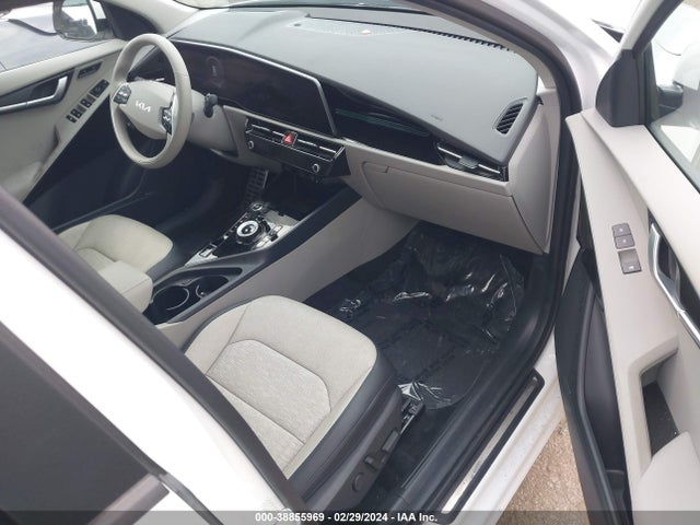 KIA Niro Ev Wave 2023 KNDCT3L17P5035318 Image 5