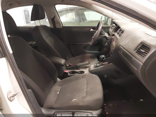 3VW2K7AJ8FM353589 Volkswagen Jetta 2.0l S