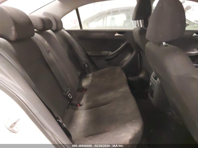 3VW2K7AJ8FM353589 Volkswagen Jetta 2.0l S