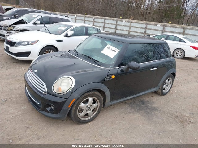 2011 MINI COOPER WMWSU3C51BT093342 Photo 1