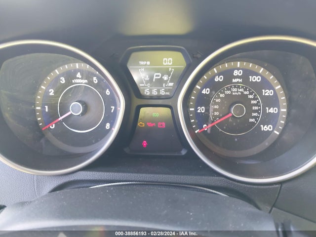 2015 HYUNDAI ELANTRA SE VIN: 5NPDH4AE3FH617884