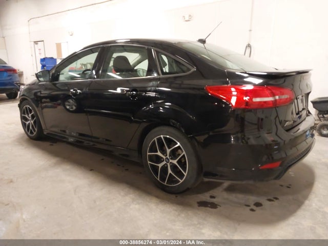 Ford FOCUS SE 2016 1FADP3F20GL377644 Image 3