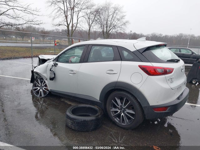 JM1DKFC7XJ1310384 Mazda Cx-3 Touring