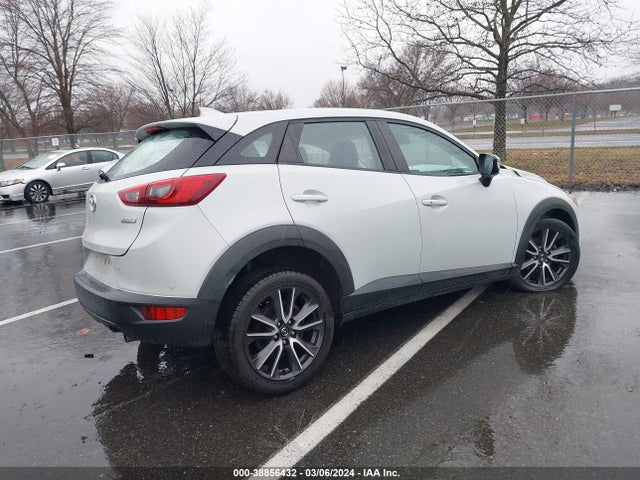 Mazda Cx-3 Touring 2018 JM1DKFC7XJ1310384 Image 4