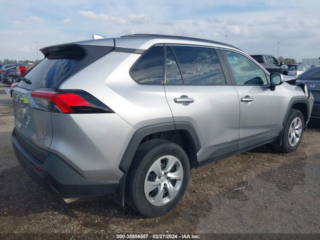 Toyota RAV4 LE 2020 2T3G1RFV8LC128832 Image 4