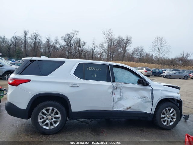 Chevrolet Traverse Ls 2018 1GNERFKWXJJ105521 Image 14