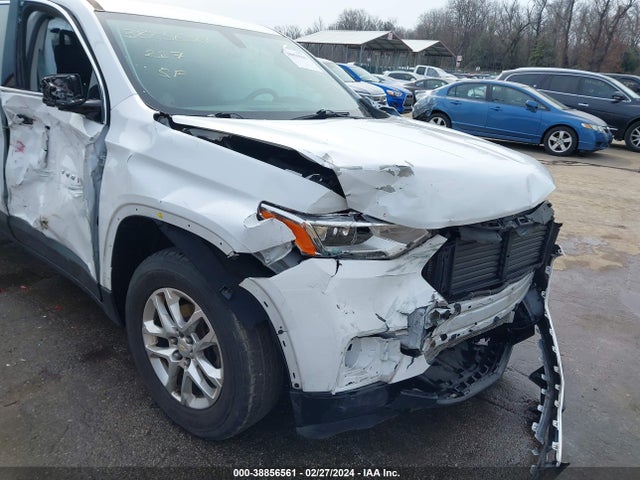 Chevrolet Traverse Ls 2018 1GNERFKWXJJ105521 Image 18