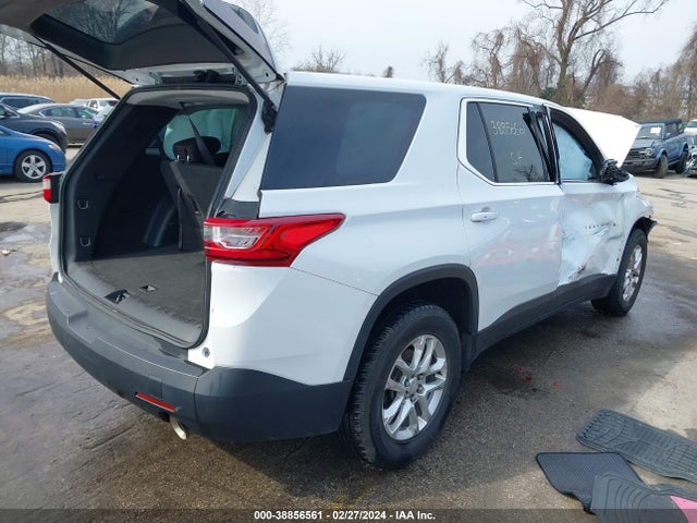 Chevrolet Traverse Ls 2018 1GNERFKWXJJ105521 Image 4