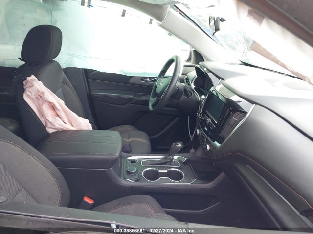 Chevrolet Traverse Ls 2018 1GNERFKWXJJ105521 Image 5