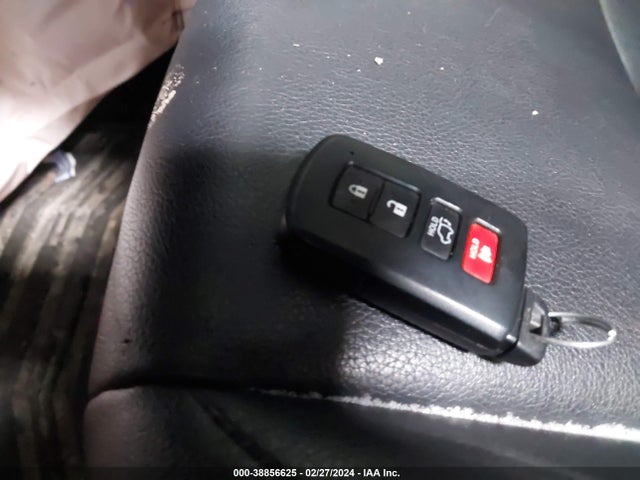 Toyota RAV4 SE 2018 2T3JFREV7JW771578 Image 11