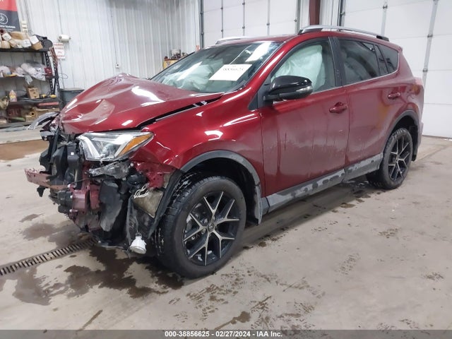 Toyota RAV4 SE 2018 2T3JFREV7JW771578 Image 2