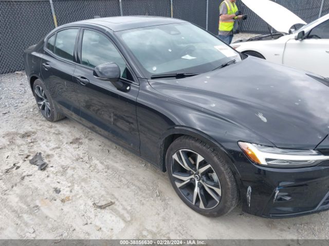 7JRL12TK8RG297253 Volvo S60 B5 Core Dark Theme