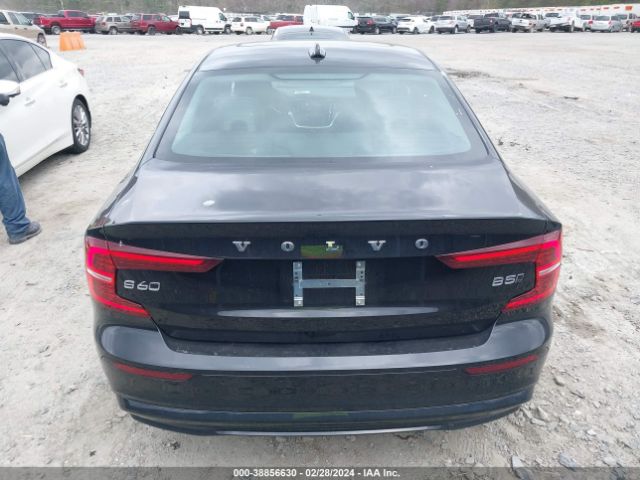 7JRL12TK8RG297253 Volvo S60 B5 Core Dark Theme