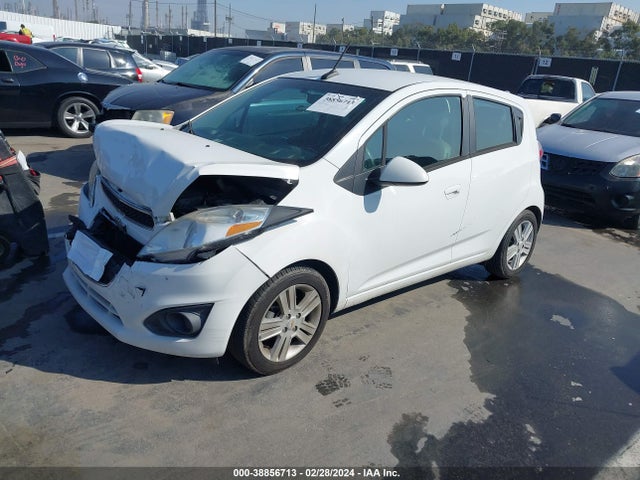 Chevrolet Spark 1lt Auto 2014 KL8CD6S96EC497358 Image 2